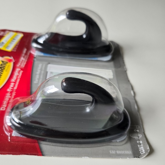 3M Command Oil Rubbed Bronze Curtain Rod Hook (2-Pack) - 1 Each - Picture 4 of 4